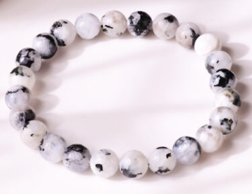 Rainbow Moonstone- Calm Clarity